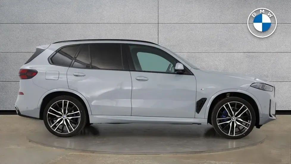 Nowe BMW X5 M Sport 294 KM (216 kW) 2025 Szary SUV