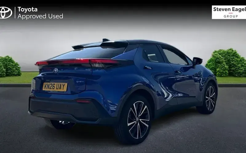 Used Toyota C-HR 140 HP (102 kW) 2026 Blue SUV