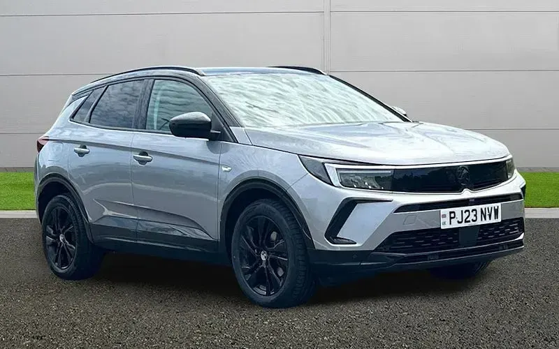 Usado Vauxhall Grandland X 131 HP (96 kW) 2023 SUV