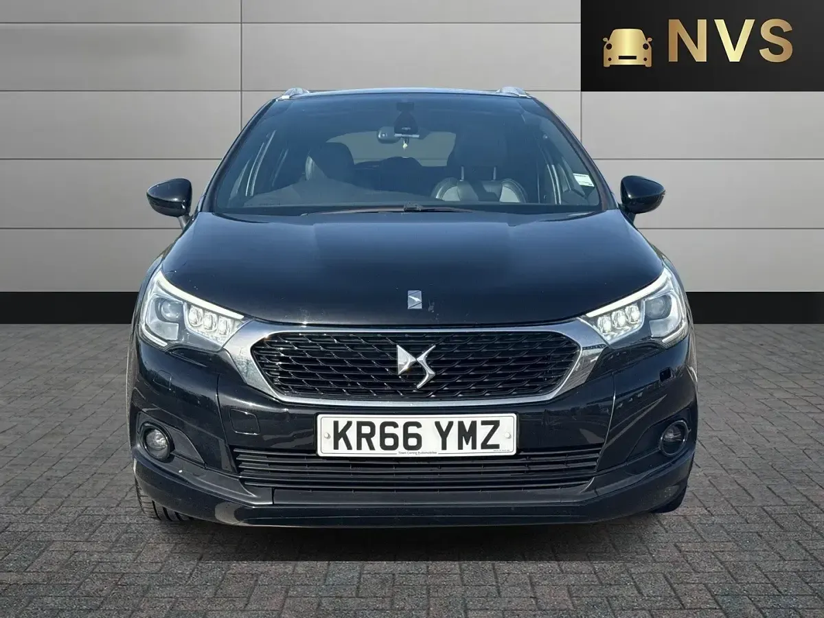 Used DS Automobiles DS4 120 HP (88 kW) 2017 Black Hatchback
