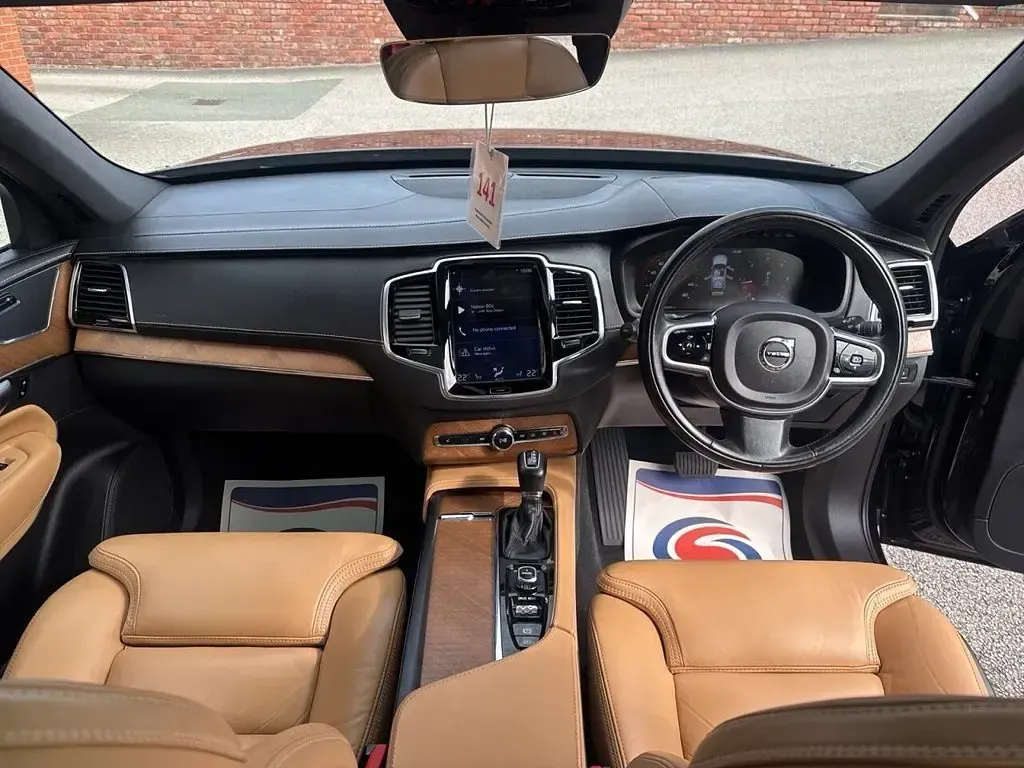 Used Volvo XC90 Inscription 235 HP (172 kW) 2017 Blue SUV