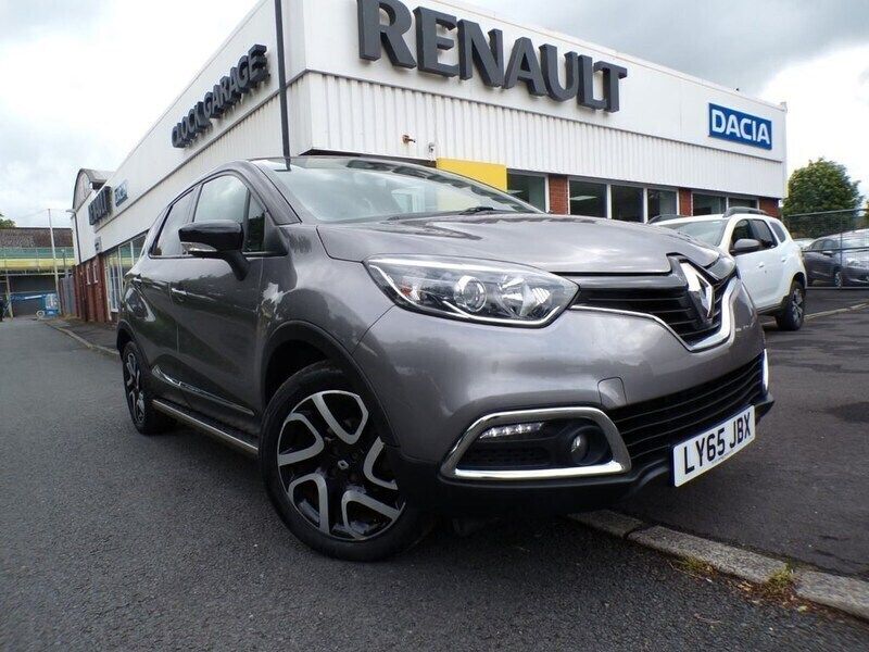 Grey Used 2015 Renault Captur Dynamique SUV | £6,995 (Fair price) - Image 1/4