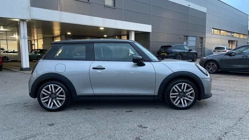 Used Mini Cooper Hatch 154 HP (113 kW) 2025 Silver Hatchback