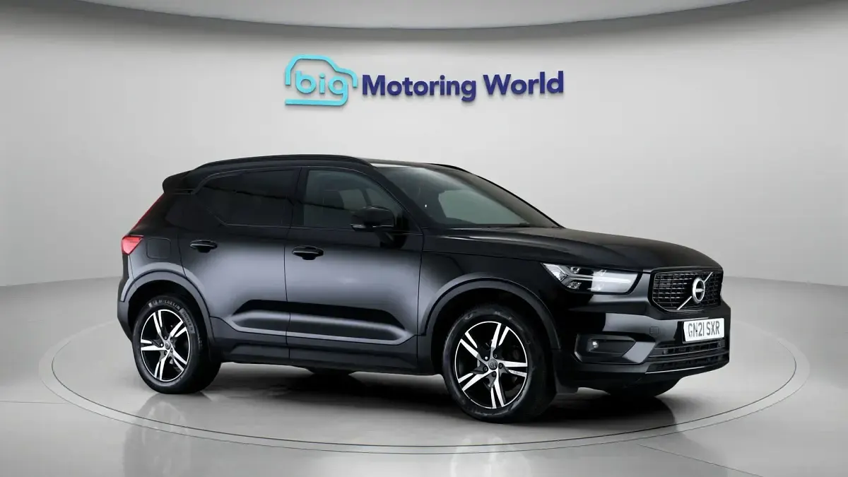 Used Volvo XC40 R-Design 163 HP (119 kW) 2021 SUV