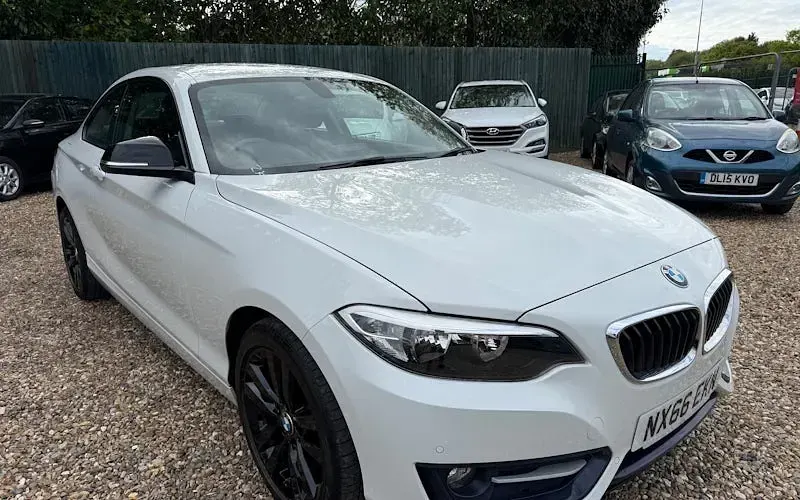 Used BMW 218 Sport Line 150 HP (110 kW) 2016 White Coupe