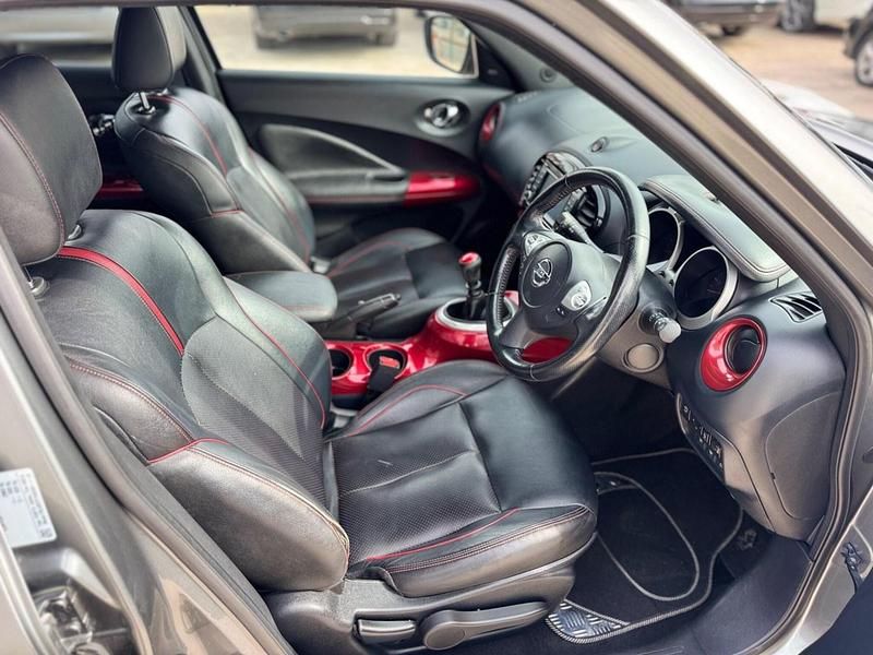 Used Nissan Juke Tekna 115 HP (84 kW) 2015 Grey SUV