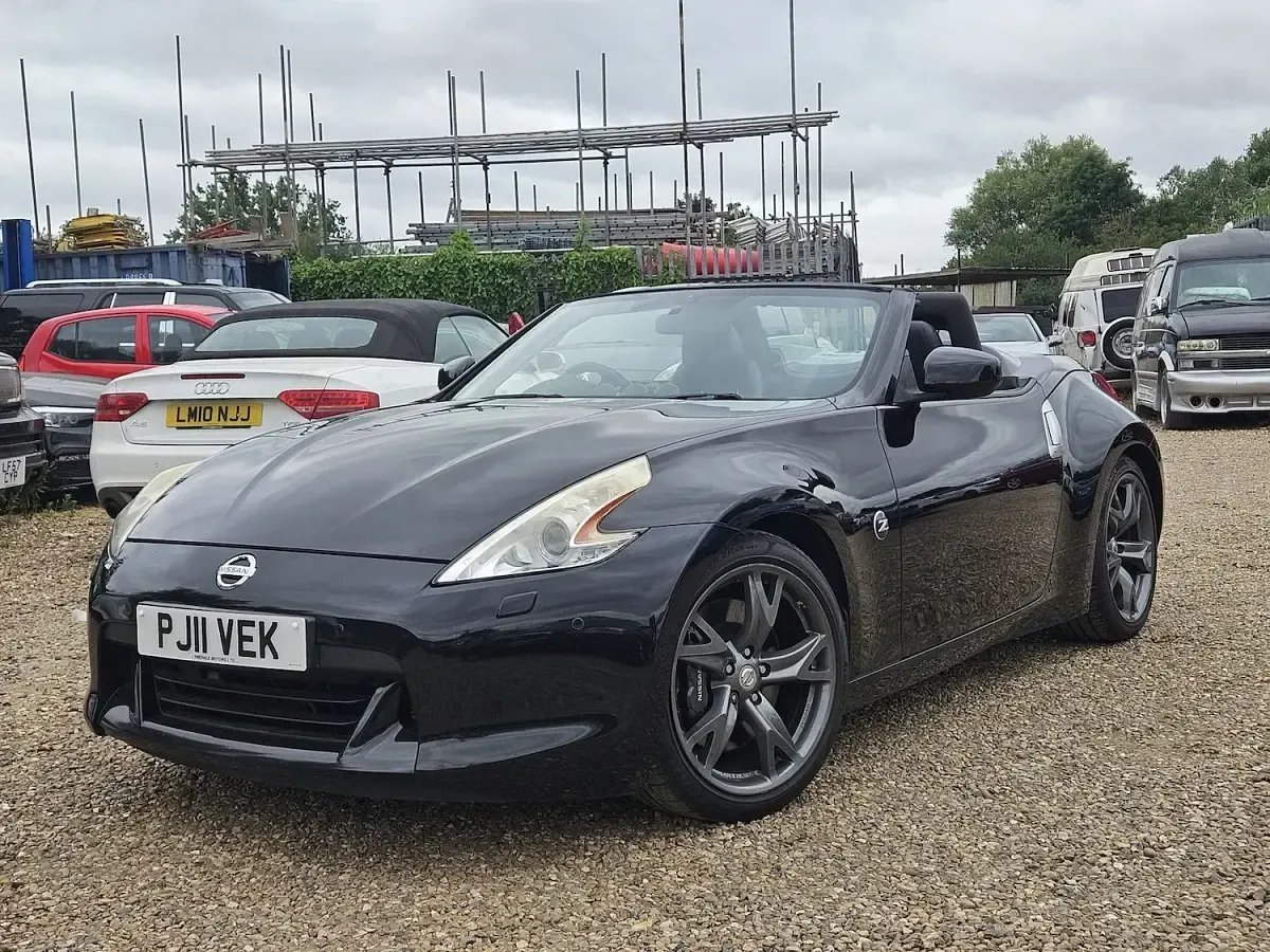 Used Nissan 370Z GT 328 HP (241 kW) 2011 Black Cabriolet