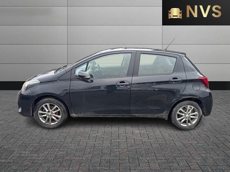 Used Toyota Yaris 2015 Black Hatchback