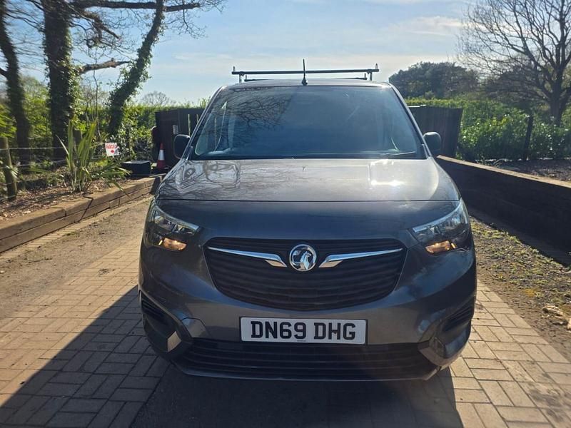 Usado Vauxhall Combo Sportive 75 CV (55 kW) 2019 Gris Monovolumen