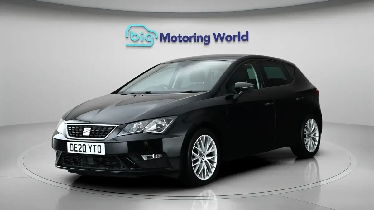Used Seat Leon SE Dynamic 129 HP (94 kW) 2020 Black Hatchback