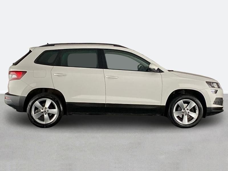 Used Skoda Karoq SE 2021 White SUV