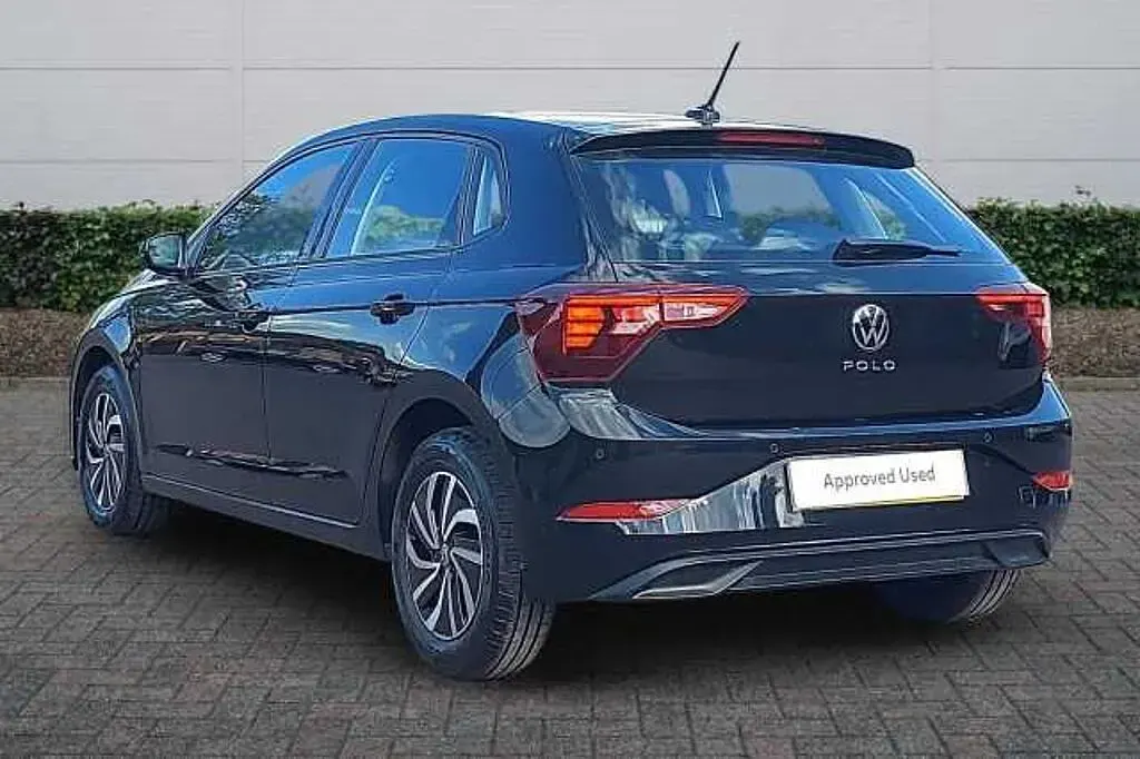 Begagnad VW Polo 95 HK (69 kW) 2024 Halvkombi