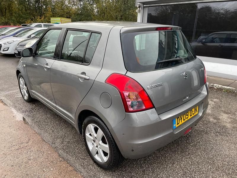 Usado Suzuki Swift GLX 102 HP (75 kW) 2009 Cinzento Citadino