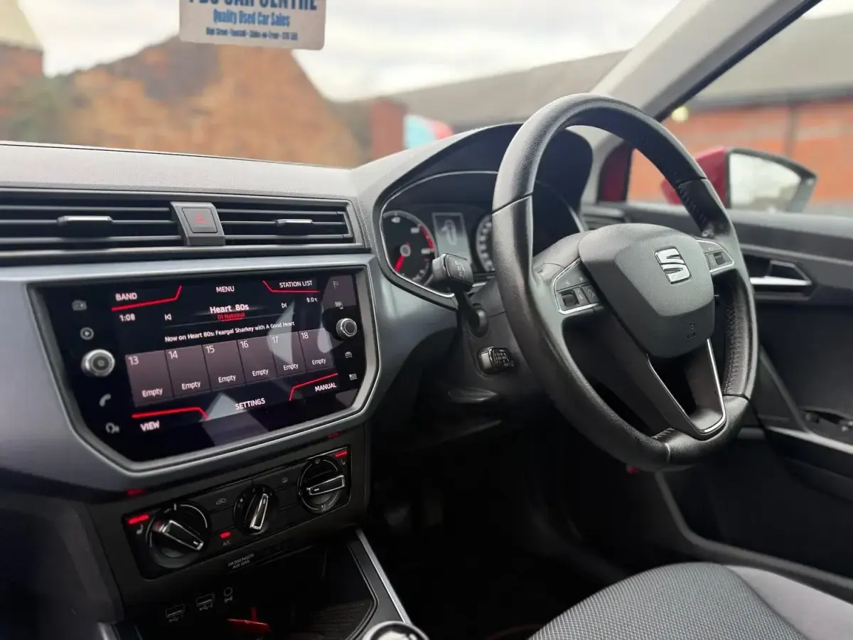 Usado Seat Arona SE Technology 2018 Rojo SUV