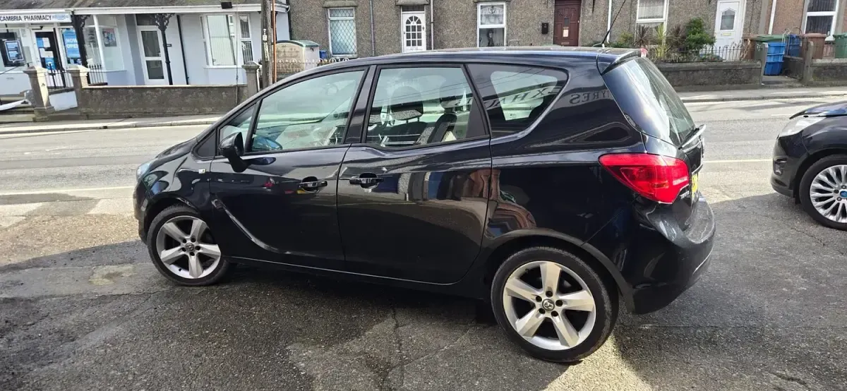 Used Vauxhall Meriva 2015 Black MPV