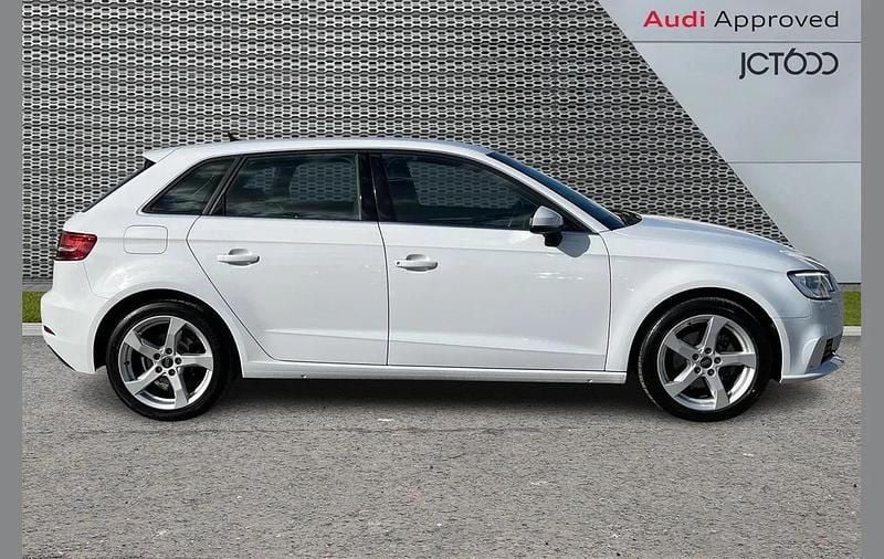 Used Audi A3 Sport 147 HP (108 kW) 2018 White Sedan