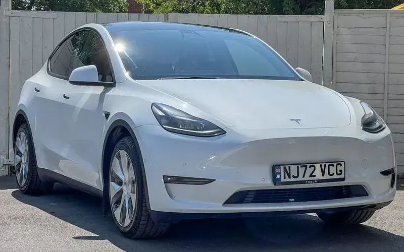 Used Tesla Model Y Long Range AWD 286 kW (389 HP) 2025 SUV