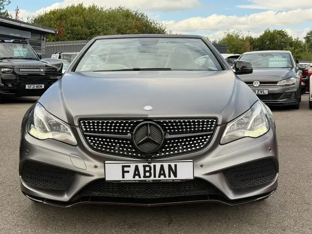 Used Mercedes E220 AMG 170 HP (125 kW) 2014 Red Cabriolet