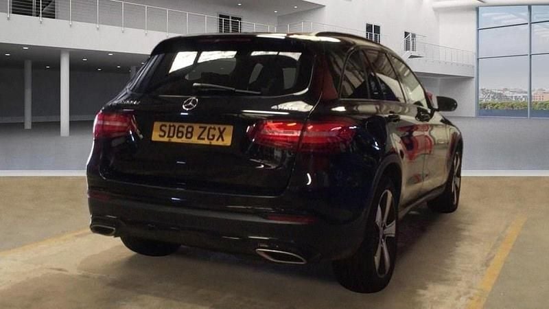 Used Mercedes GLC220 Urban 168 HP (123 kW) 2018 Black Estate