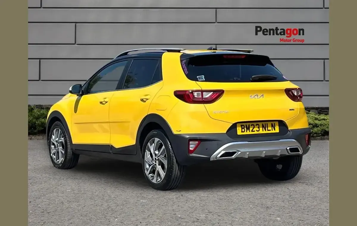 Used Kia Stonic GT-Line S 117 HP (86 kW) 2023 Yellow SUV