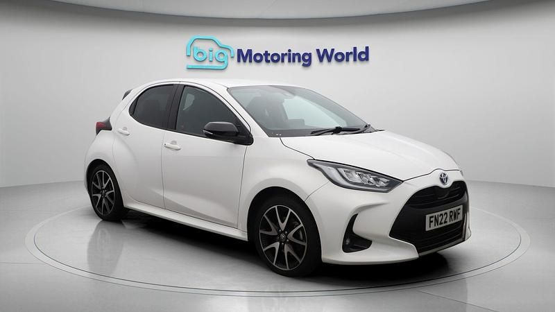 Used 2022 Toyota Yaris Hybrid | £16,600 (Fair price) - Image 1/4