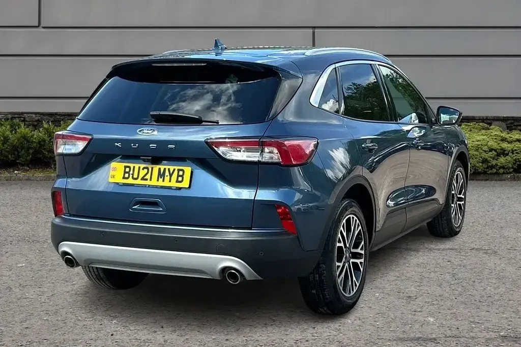Second-hand Ford Kuga Titanium 120 CP (88 kW) 2021 Albastru SUV