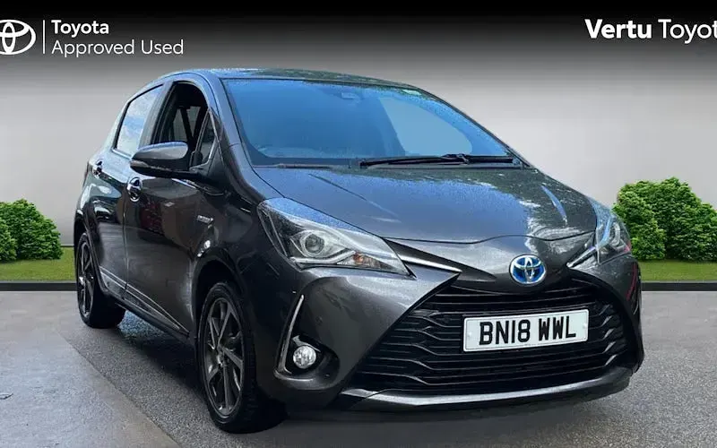 Gebraucht Toyota Yaris Hybrid 101 PS (74 kW) 2020 Kleinwagen