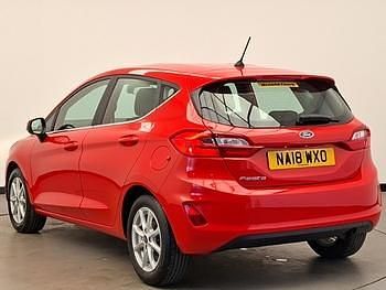 Used Ford Fiesta Zetec 100 HP (73 kW) 2018 Red Hatchback
