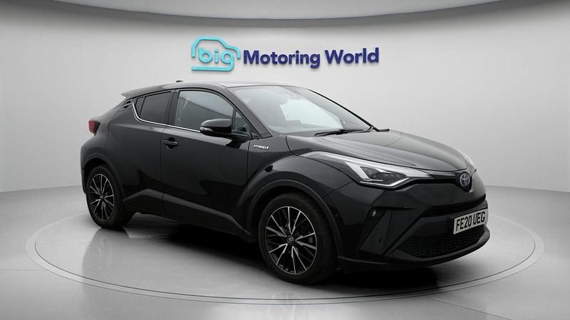 Used Toyota C-HR 181 HP (133 kW) 2020 Black SUV