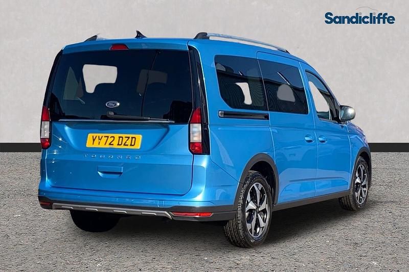 Used Ford Tourneo 2022 Boundless blue (metallic paint) Estate
