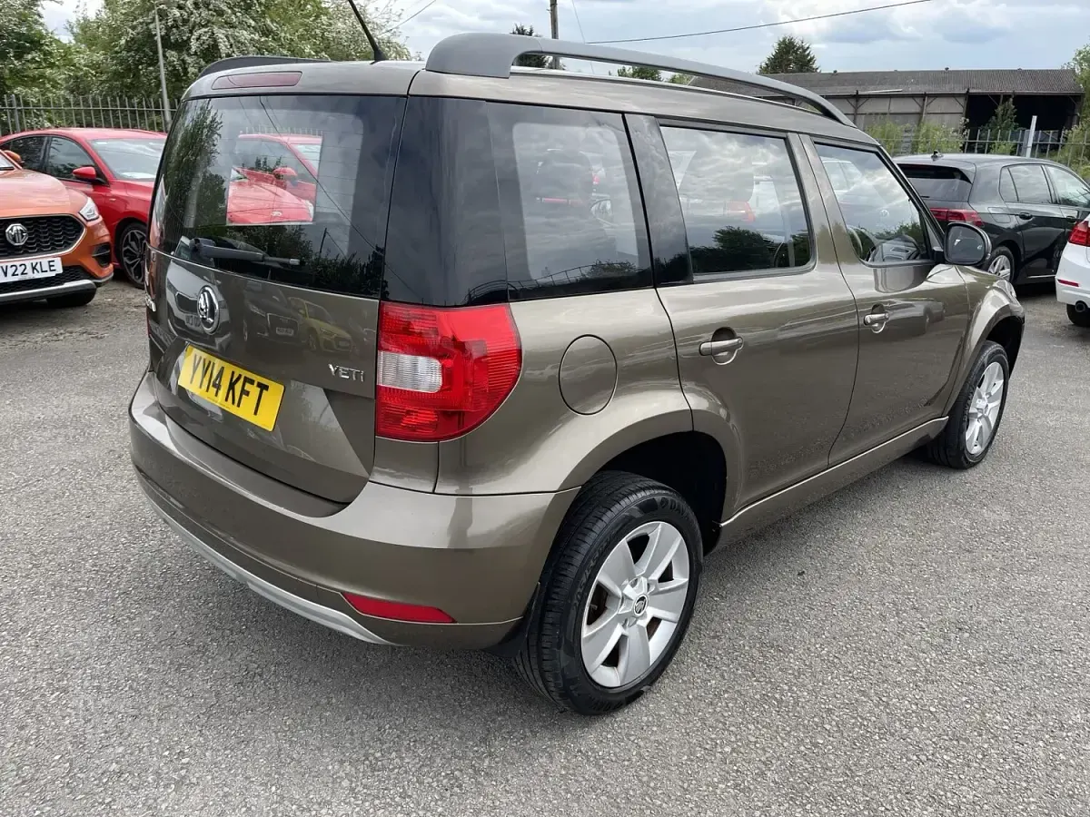 Used Skoda Yeti 105 HP (77 kW) 2014 Brown SUV