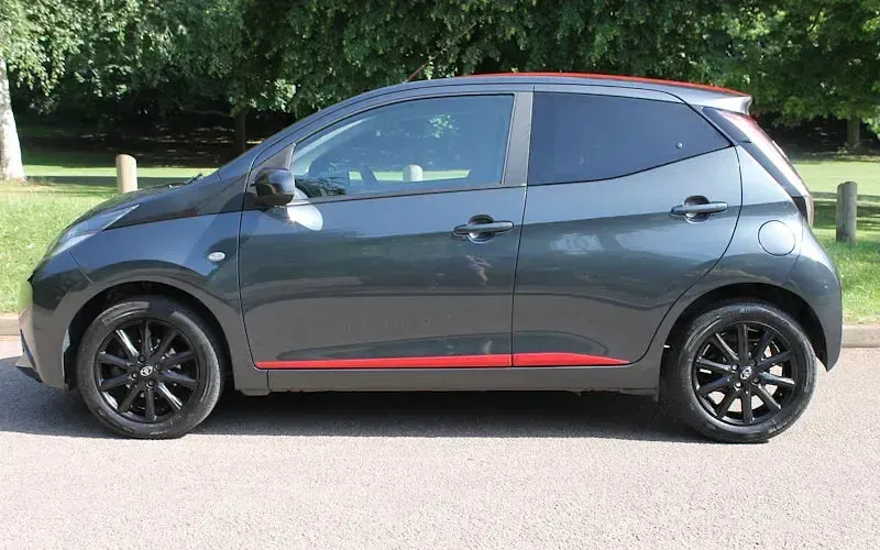 Used Toyota Aygo x-press 69 HP (50 kW) 2018 Grey Hatchback
