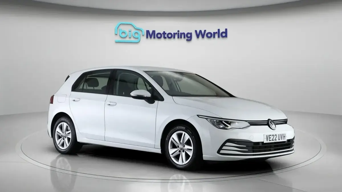 Second-hand VW Golf VIII Life 150 CP (110 kW) 2022 Hatchback