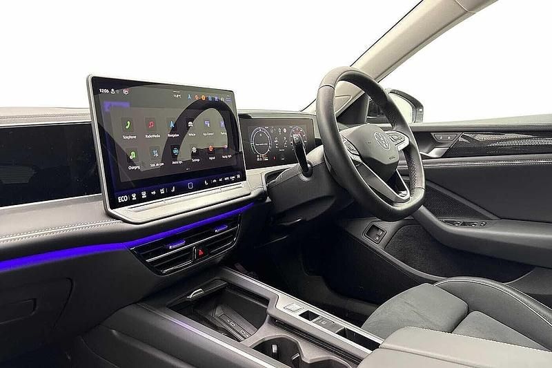 Used VW Passat Life 204 HP (150 kW) 2025 Black Estate