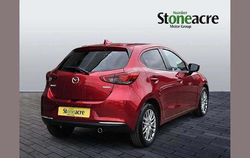Usado Mazda 2 Inclusive 88 HP (64 kW) 2020 Vermelho Citadino