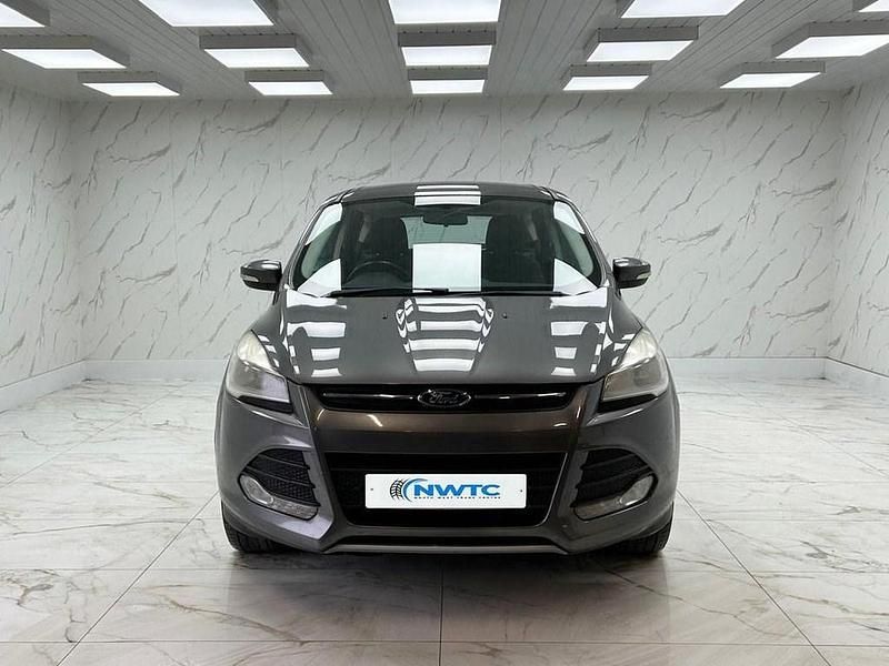 Usado Ford Kuga Zetec 2014 Gris SUV