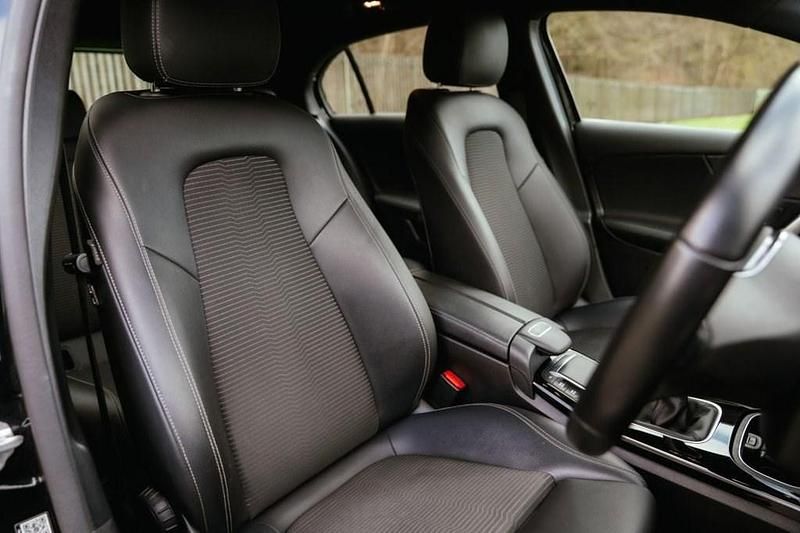 Used Mercedes A180 Executive 136 HP (100 kW) 2020 Black Hatchback