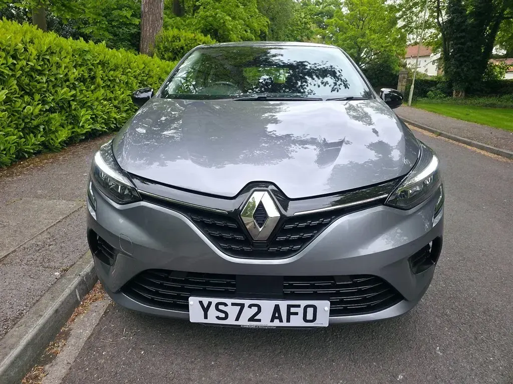 Używany Renault Clio V Evolution 90 KM (66 kW) 2022 Szary Hatchback