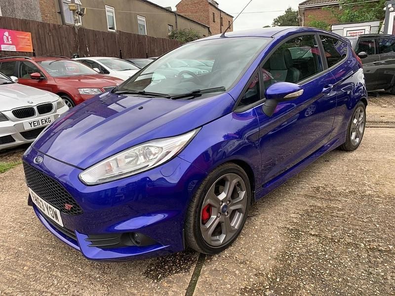 Blue Used 2013 Ford Fiesta ST Hatchback | £5,995 (Fair price) - Image 1/4