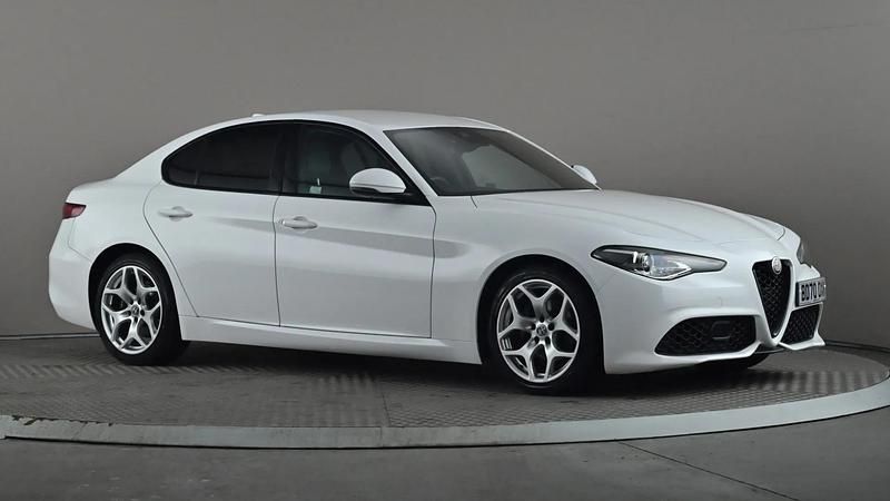 Used Alfa Romeo Giulia Edizione Speciale 190 HP (139 kW) 2020 White Sedan
