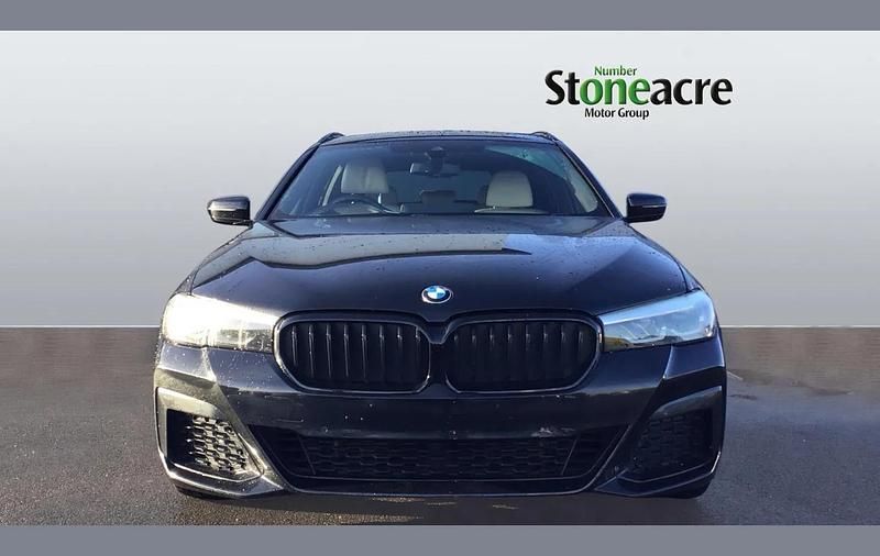 Used BMW 520 M Sport 180 HP (132 kW) 2020 Black Estate