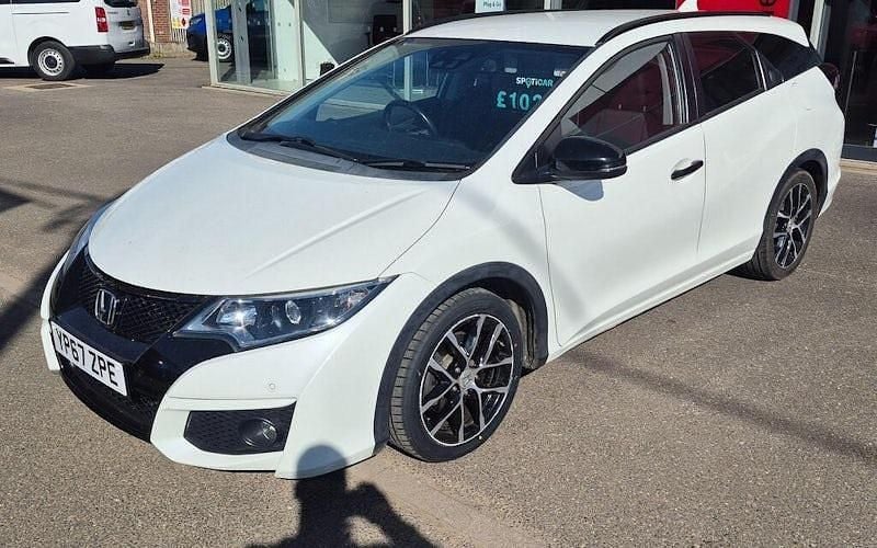 Begagnad Honda Civic Sport 142 HK (104 kW) 2017 Vit Kombi
