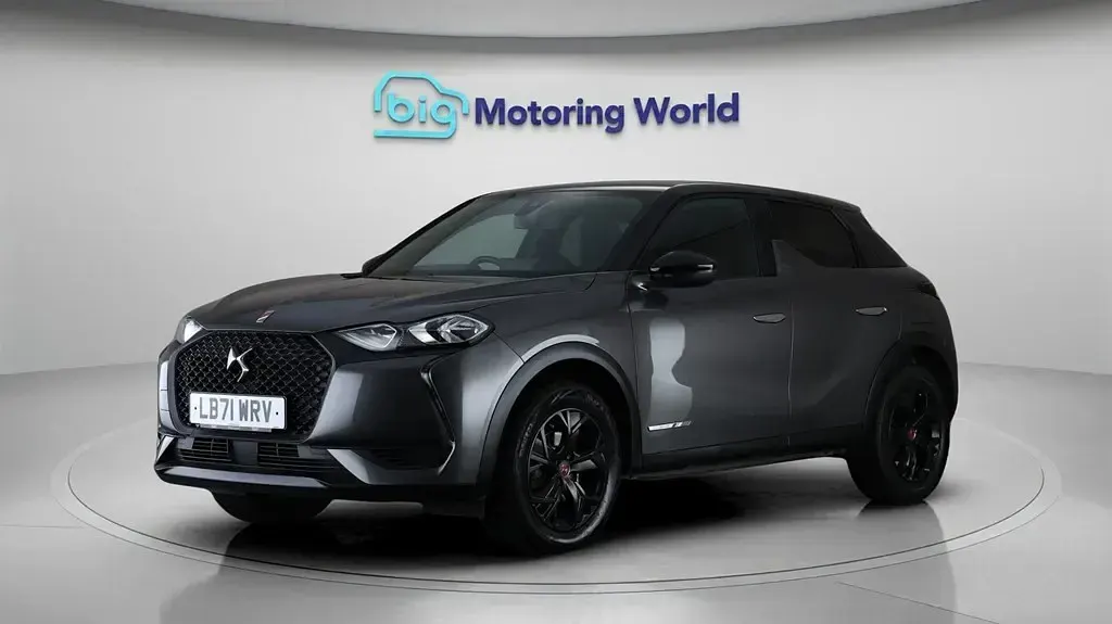Usado DS Automobiles DS3 Crossback Performance 130 HP (95 kW) 2021 Cinzento SUV