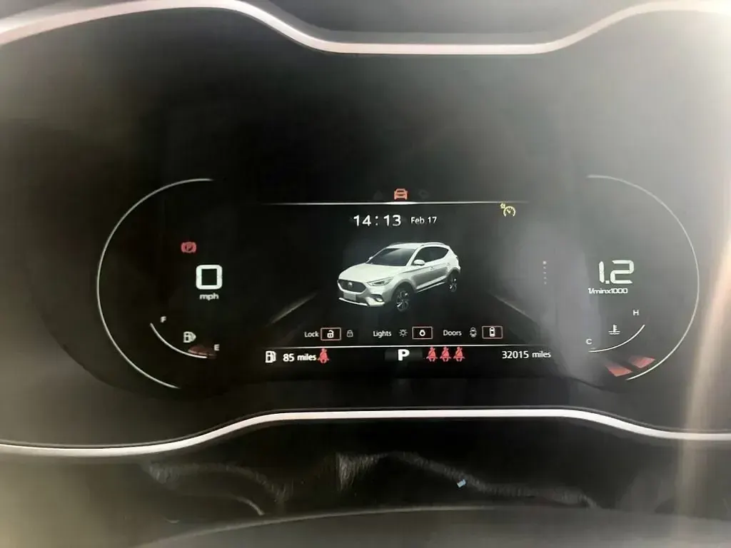 Używany MG ZS Exclusive 111 KM (81 kW) 2022 Czarny SUV