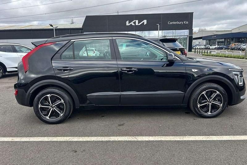 Gebraucht Kia Niro 139 PS (102 kW) 2023 Schwarz SUV