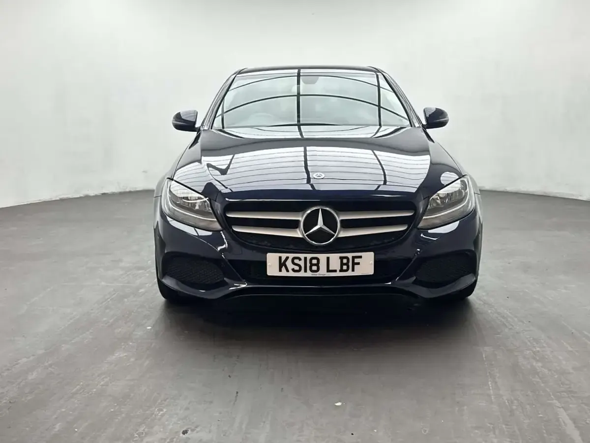 Used Mercedes C200 Executive 184 HP (135 kW) 2018 Blue Sedan