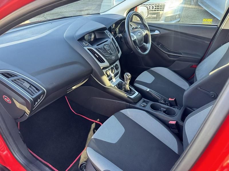 Used Ford Focus Zetec 2013 Red Hatchback