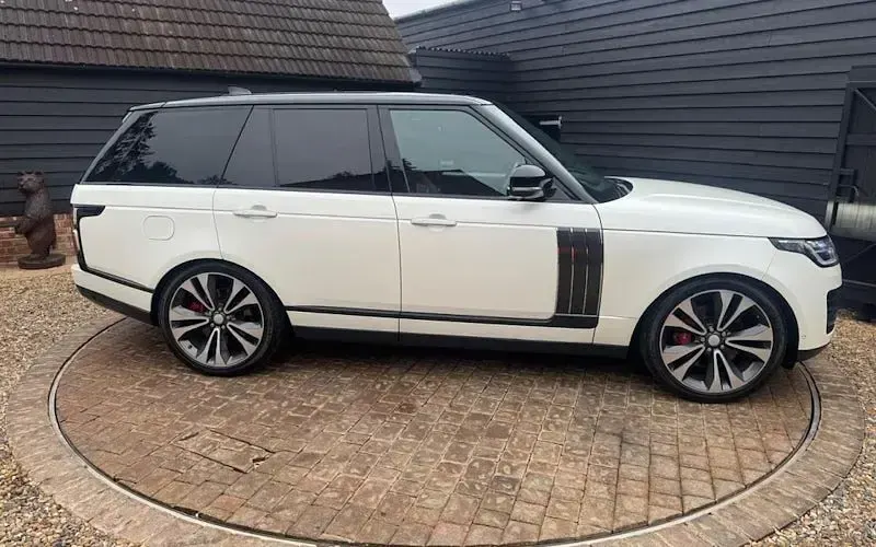 Used Land Rover Range Rover SVAutobiography Dynamic Black 566 HP (416 kW) 2018 White SUV