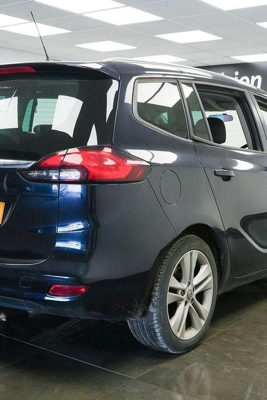 Used Vauxhall Zafira SRi 140 HP (102 kW) 2018 Blue MPV