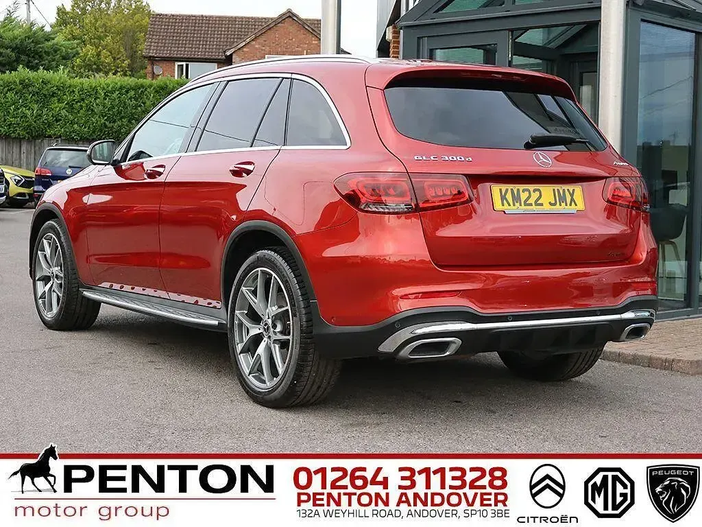 Used Mercedes GLC300 AMG Line Premium Plus 245 HP (180 kW) 2022 Red SUV